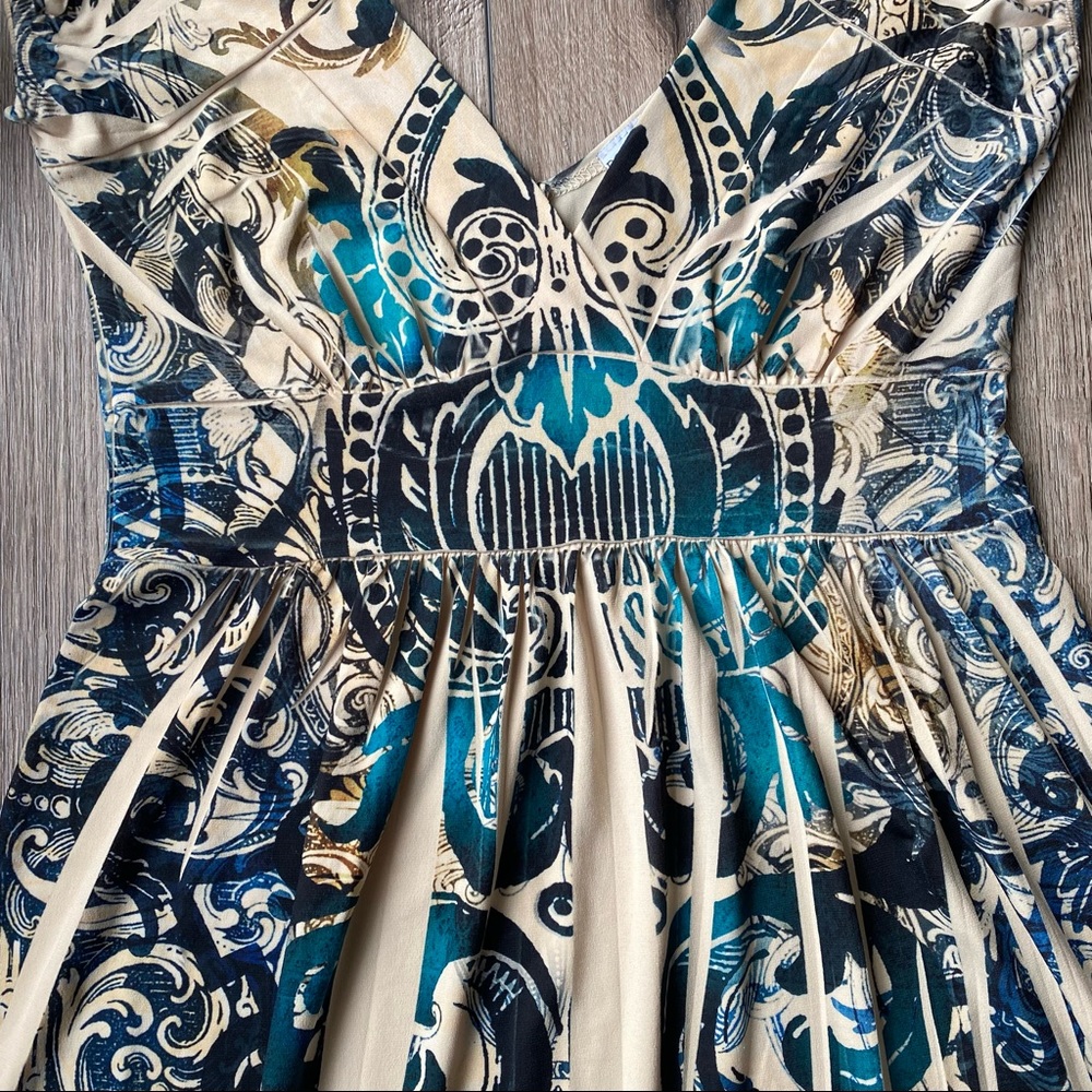 Dress - Picture 3 of 6